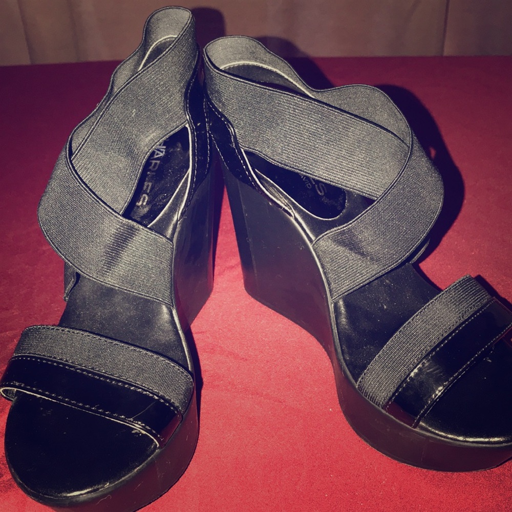 Charles David black wedges size 4-5